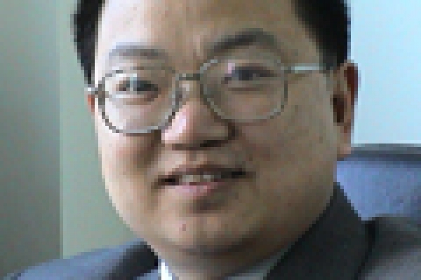 李玉柏：躬耕三十载 匠心育精英——记卓越教学奖得主、通信与信息工程学院李玉柏教授