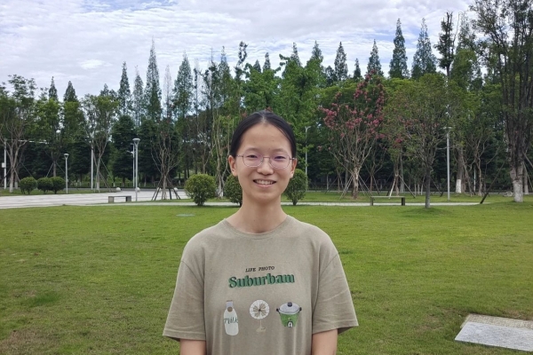 成电大明星 光电科学与工程学院